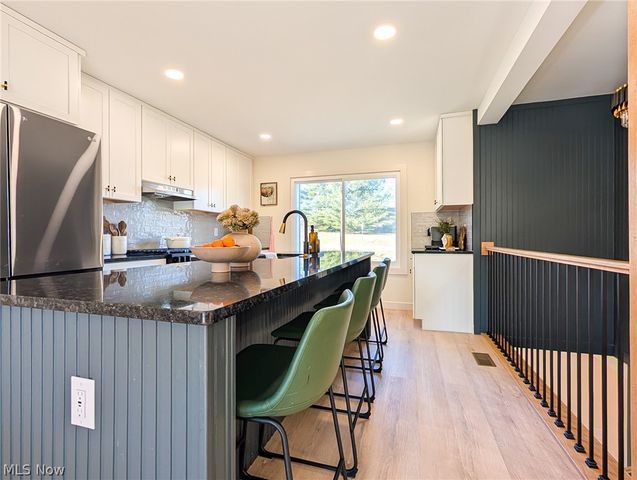 9411 Barr Road, Brecksville, OH 44141