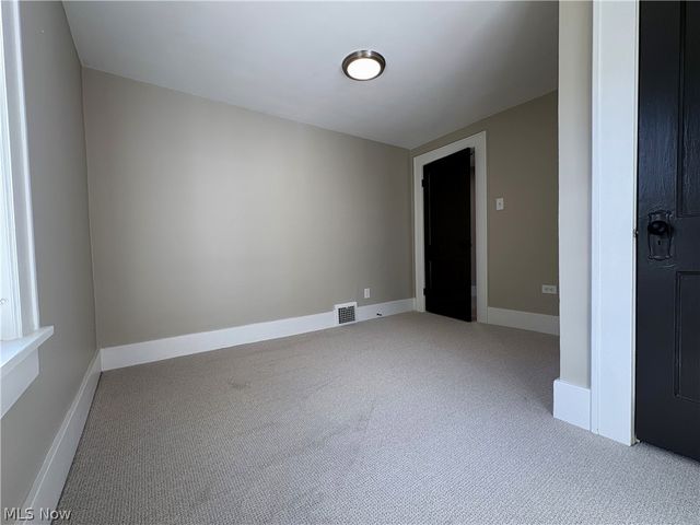 1716 7th Street, Cuyahoga Falls, OH 44221