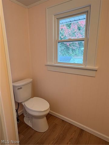 1716 7th Street, Cuyahoga Falls, OH 44221