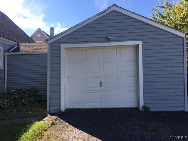 3572 Sherwood Avenue, Niagara Falls, NY 14301