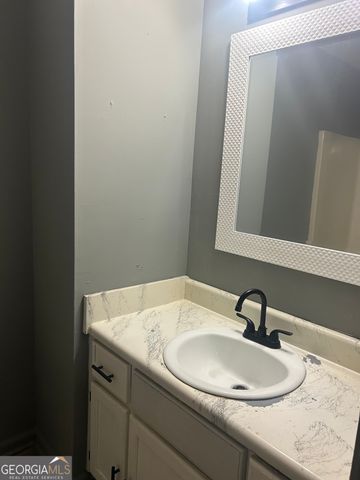 214 Sherwood Loop, Mcdonough, GA 30253