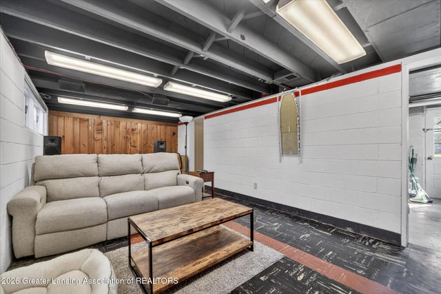 1121 Jenne Street, Grand Ledge, MI 48837