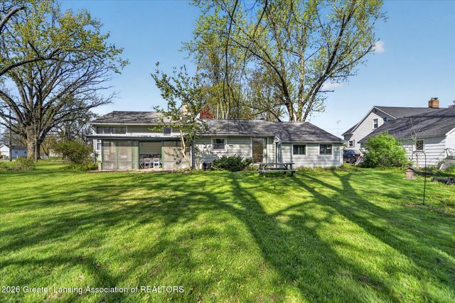 1121 Jenne Street, Grand Ledge, MI 48837