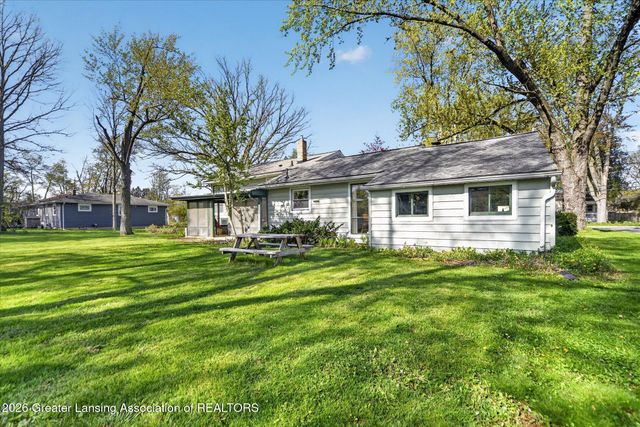 1121 Jenne Street, Grand Ledge, MI 48837
