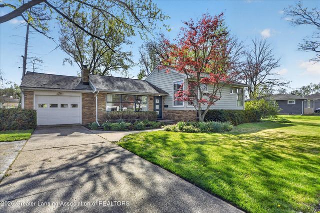 1121 Jenne Street, Grand Ledge, MI 48837