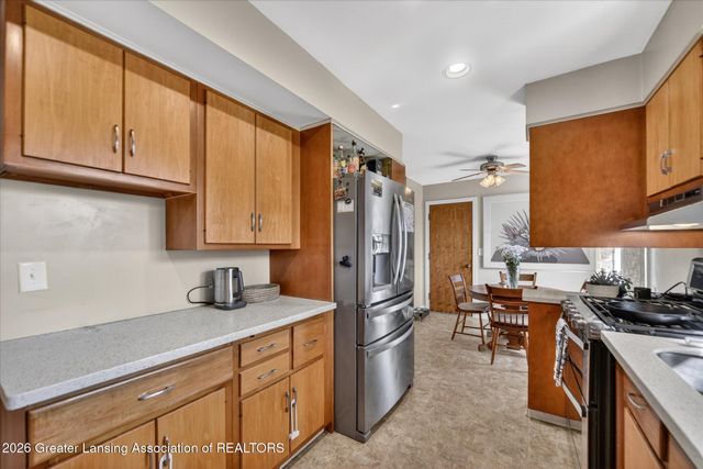 1121 Jenne Street, Grand Ledge, MI 48837