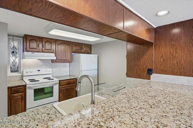 157 Dyke Road, 26, Ridgeland, MS 39157