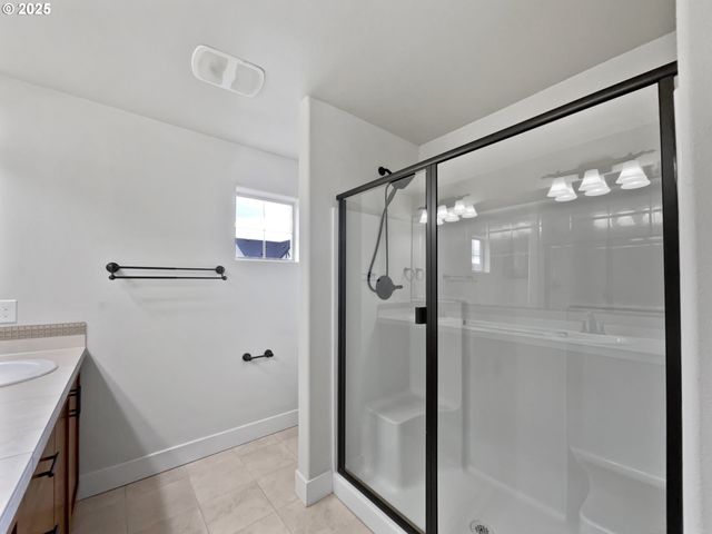 13707 Sw 172ND Ave, Tigard, OR 97140