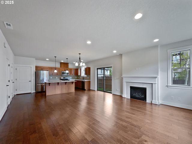 13707 Sw 172ND Ave, Tigard, OR 97140