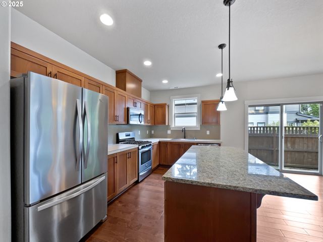 13707 Sw 172ND Ave, Tigard, OR 97140