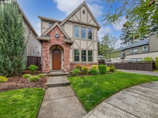 13707 Sw 172ND Ave, Tigard, OR 97140