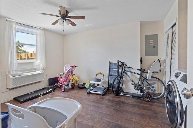 1002 S K Street, Lake Worth, FL 33460
