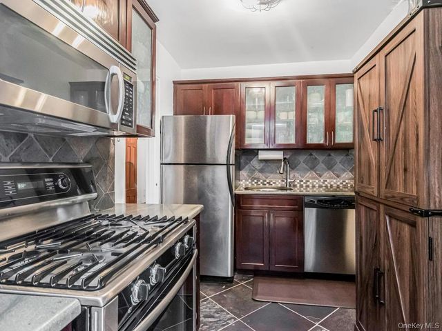 110 Dehaven Drive 120, Yonkers, NY 10703