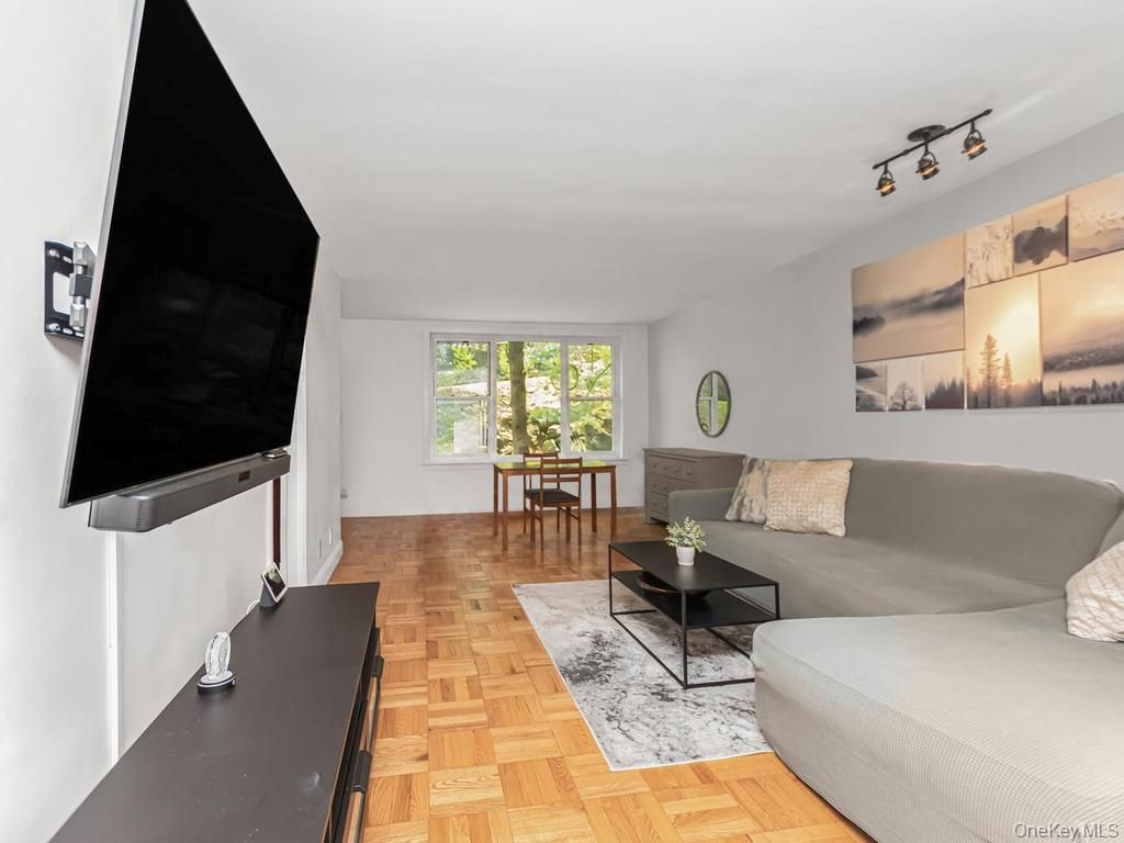 110 Dehaven Drive 120, Yonkers, NY 10703 — photo 4
