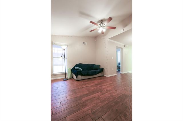 501 W 26th ST 312, Austin, TX 78705