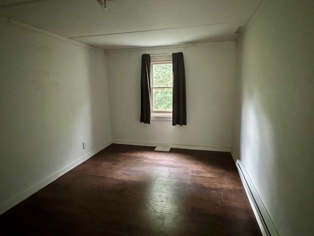 15 Allen Way, White Oak, PA 15131