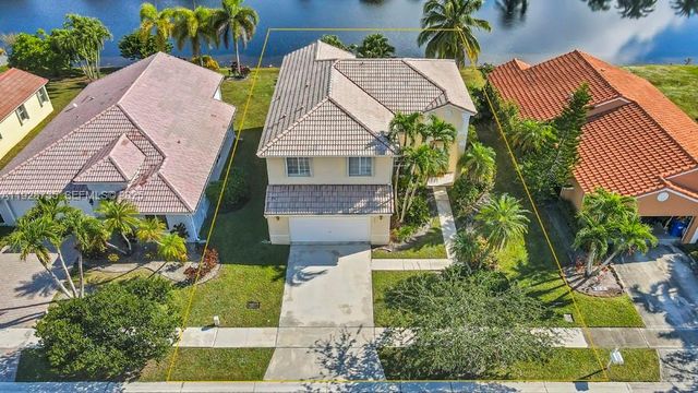 371 SW 190th Ave, Pembroke Pines, FL 33029