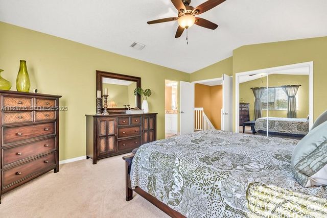 371 SW 190th Ave, Pembroke Pines, FL 33029