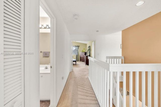 371 SW 190th Ave, Pembroke Pines, FL 33029