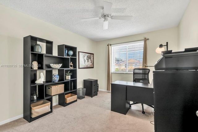 371 SW 190th Ave, Pembroke Pines, FL 33029