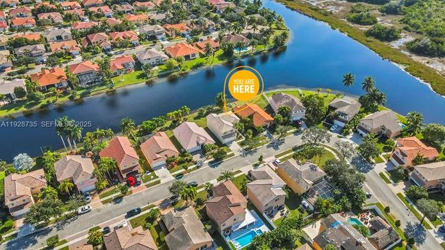 371 SW 190th Ave, Pembroke Pines, FL 33029