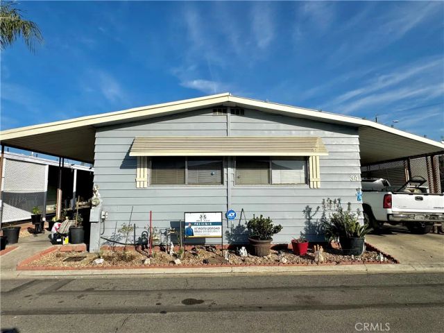 1895 W Devonshire 34, Hemet, CA 92545