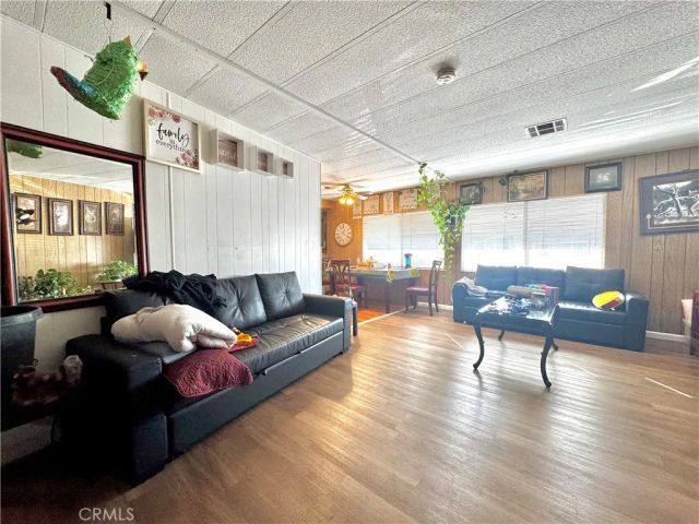 1895 W Devonshire 34, Hemet, CA 92545