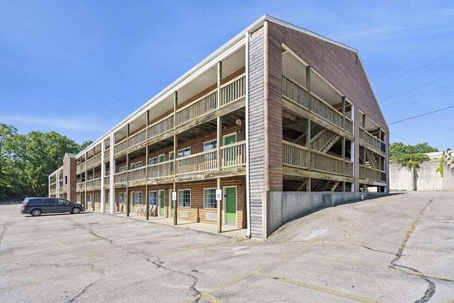 982 Indian Point Road Block Of 5, Branson, MO 65616