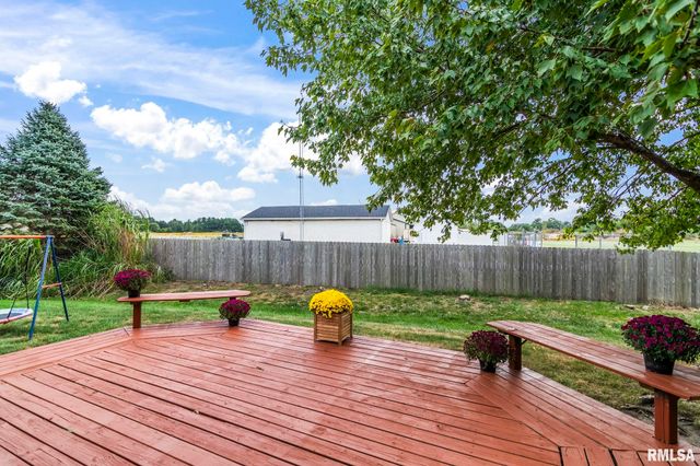 148 PARKWAY Drive, Chatham, IL 62629