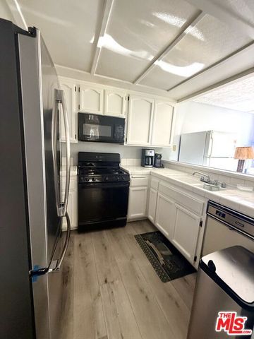 1306 W Park Western Drive 137, San Pedro (los Angeles), CA 90732