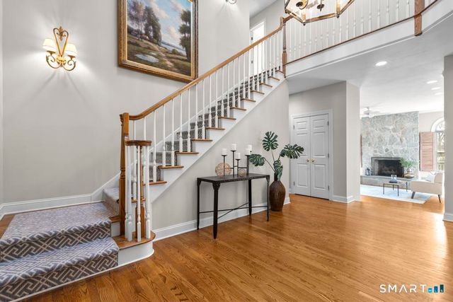 14 Cleft Rock Road, Woodbridge, CT 06525