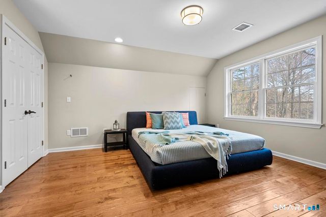 14 Cleft Rock Road, Woodbridge, CT 06525