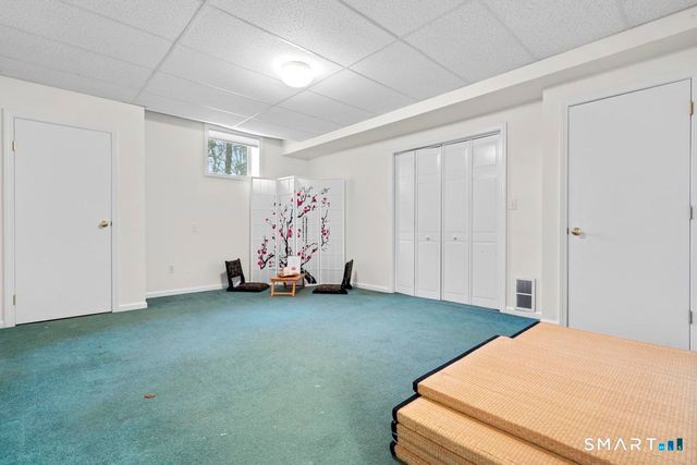 14 Cleft Rock Road, Woodbridge, CT 06525