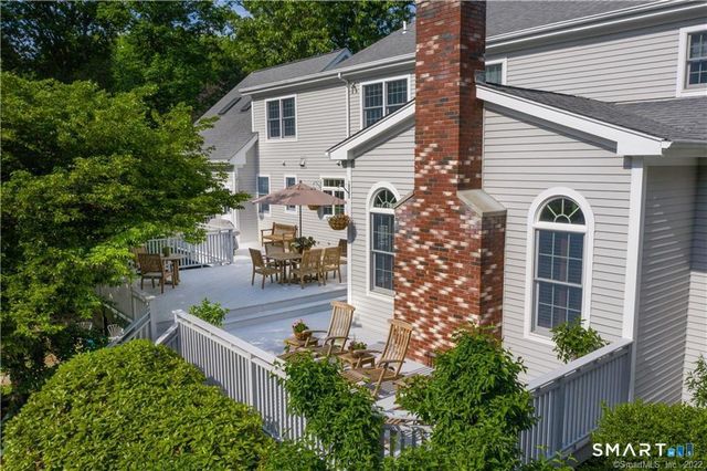 14 Cleft Rock Road, Woodbridge, CT 06525