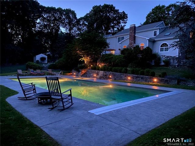 14 Cleft Rock Road, Woodbridge, CT 06525