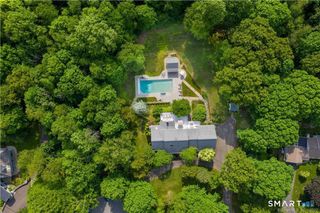 14 Cleft Rock Road, Woodbridge, CT 06525