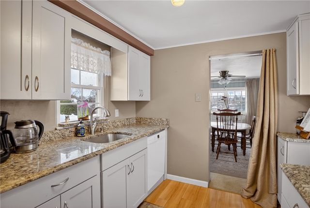 4241 Greenridge Rd, Castle Shannon, PA 15234