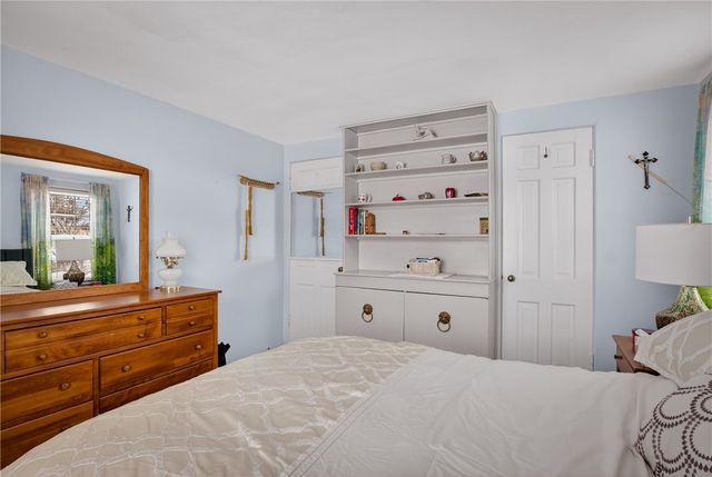 4241 Greenridge Rd, Castle Shannon, PA 15234