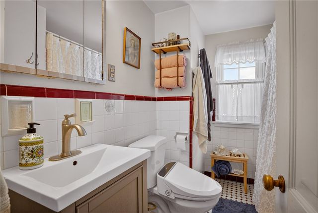 4241 Greenridge Rd, Castle Shannon, PA 15234