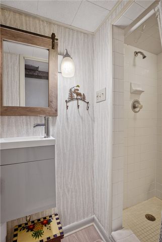 4241 Greenridge Rd, Castle Shannon, PA 15234