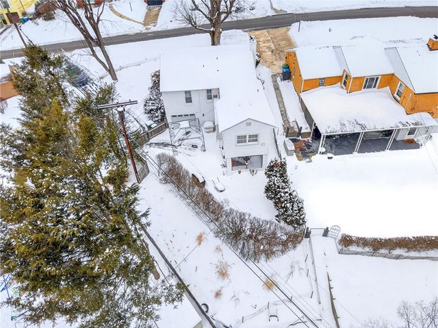 4241 Greenridge Rd, Castle Shannon, PA 15234