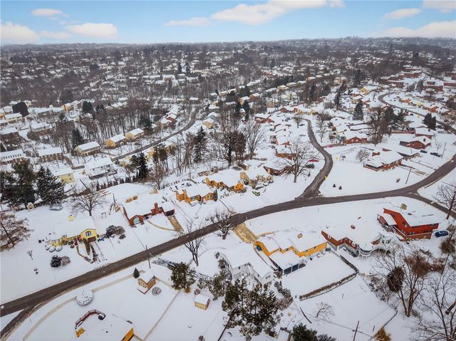 4241 Greenridge Rd, Castle Shannon, PA 15234