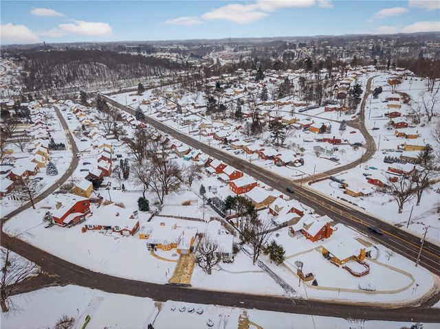 4241 Greenridge Rd, Castle Shannon, PA 15234