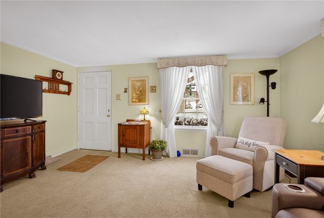 4241 Greenridge Rd, Castle Shannon, PA 15234