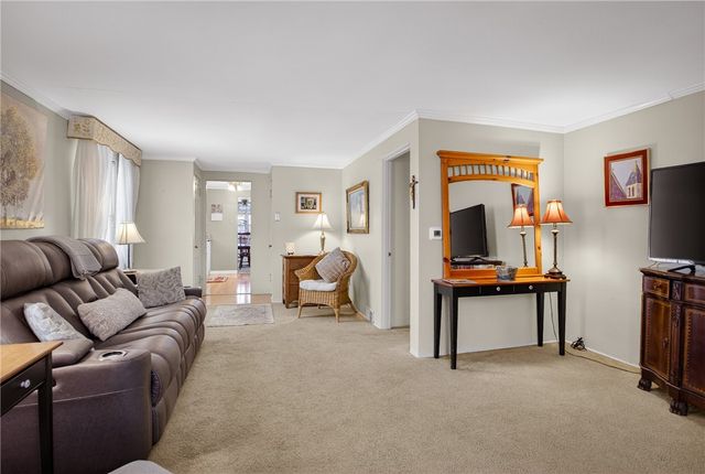 4241 Greenridge Rd, Castle Shannon, PA 15234