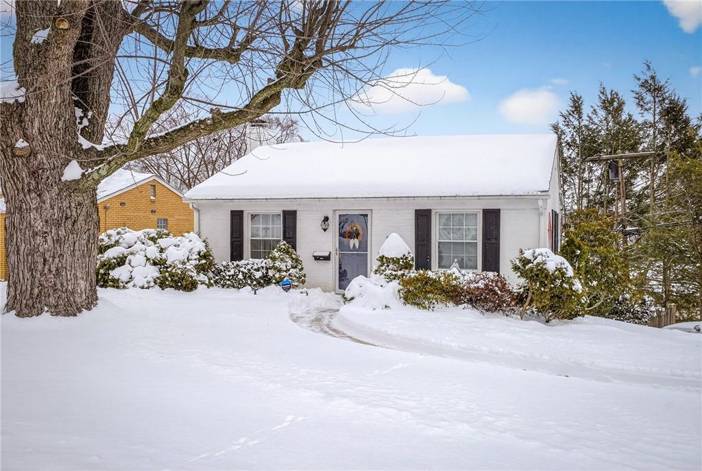 4241 Greenridge Rd, Castle Shannon, PA 15234