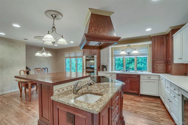 6 Emily Lane, Monroe, NY 10950