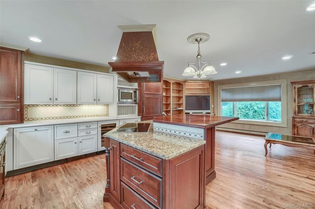 6 Emily Lane, Monroe, NY 10950