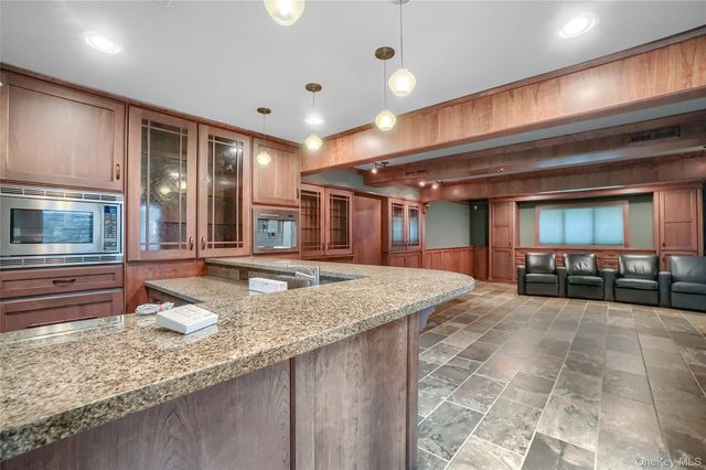 6 Emily Lane, Monroe, NY 10950