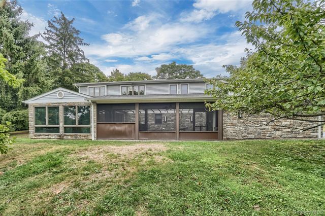 6 Emily Lane, Monroe, NY 10950